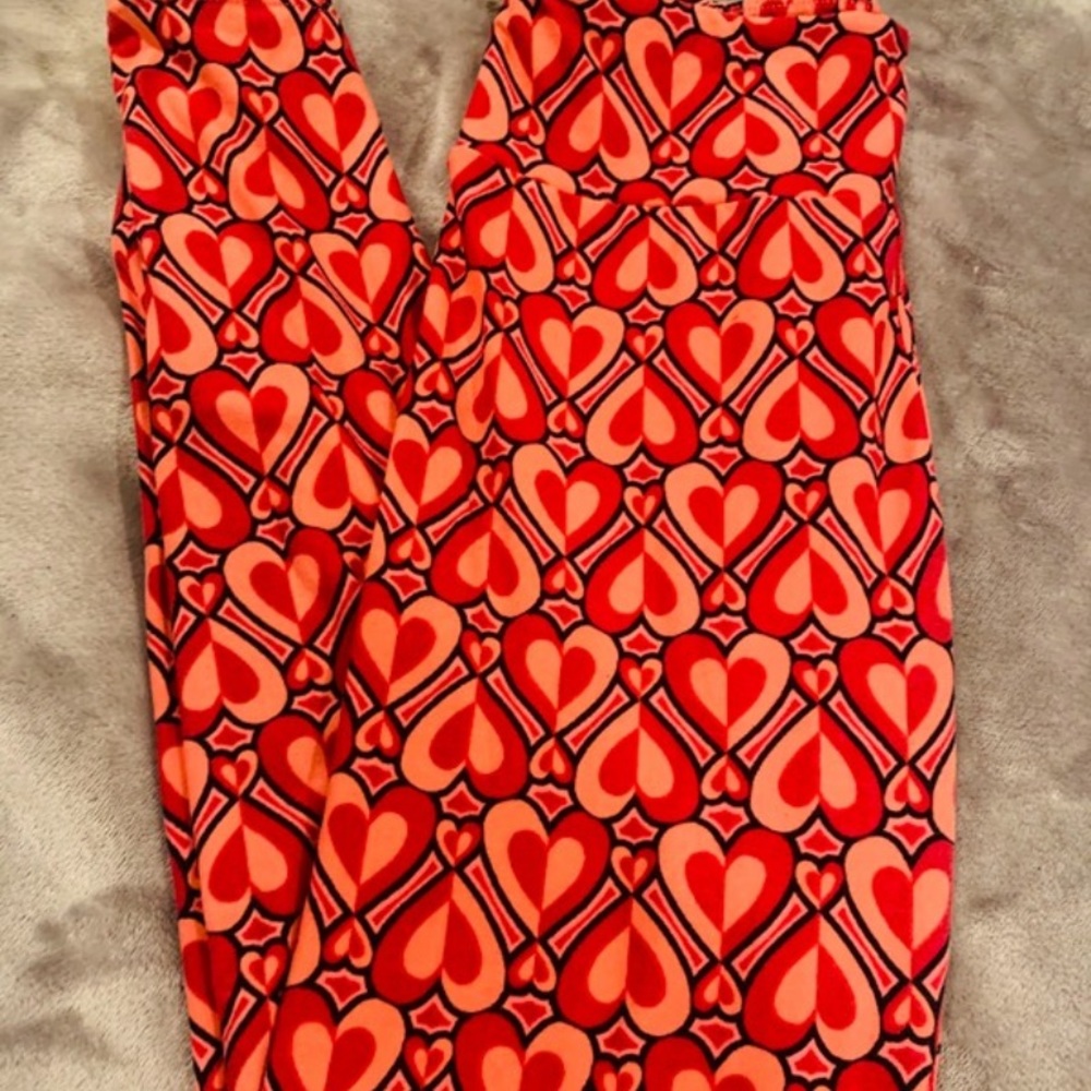 Pink heart LuLaroe leggings